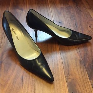 Anne Klein Black Leather Pumps